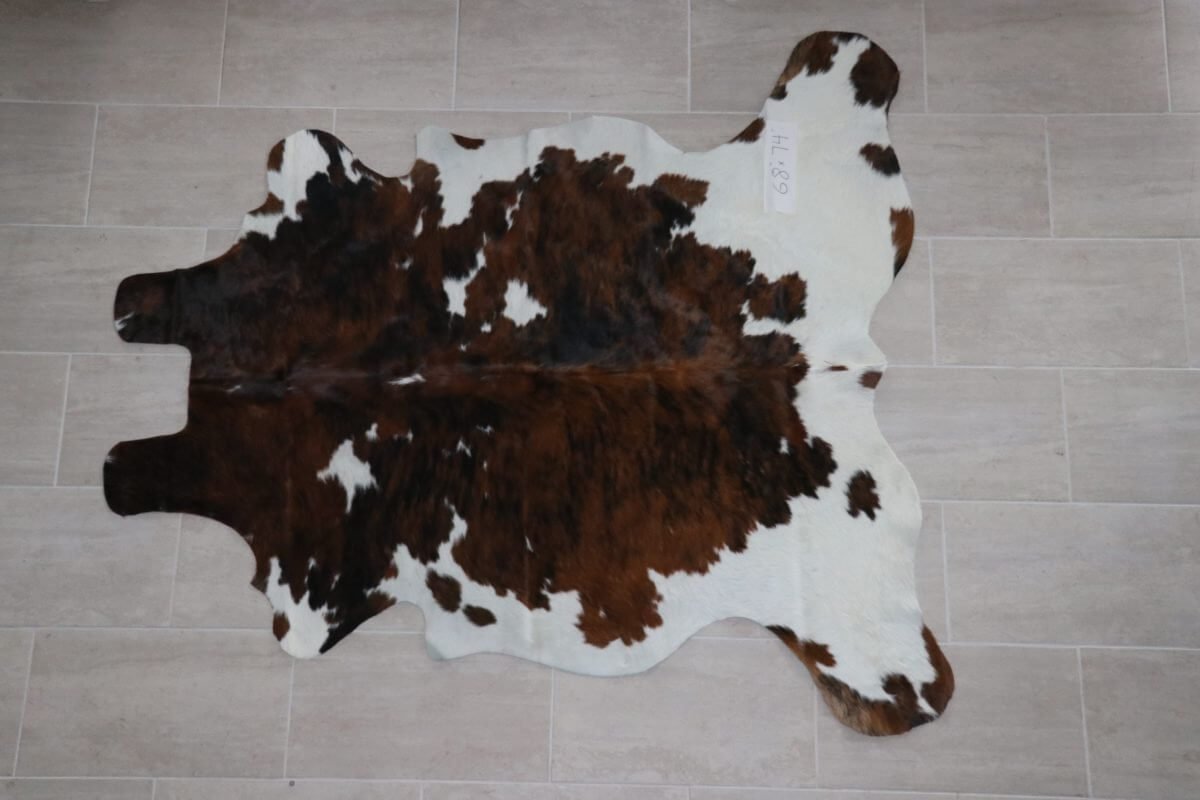 Natural Brazilian Cowhide 6'8" x 7'4" - Image 2